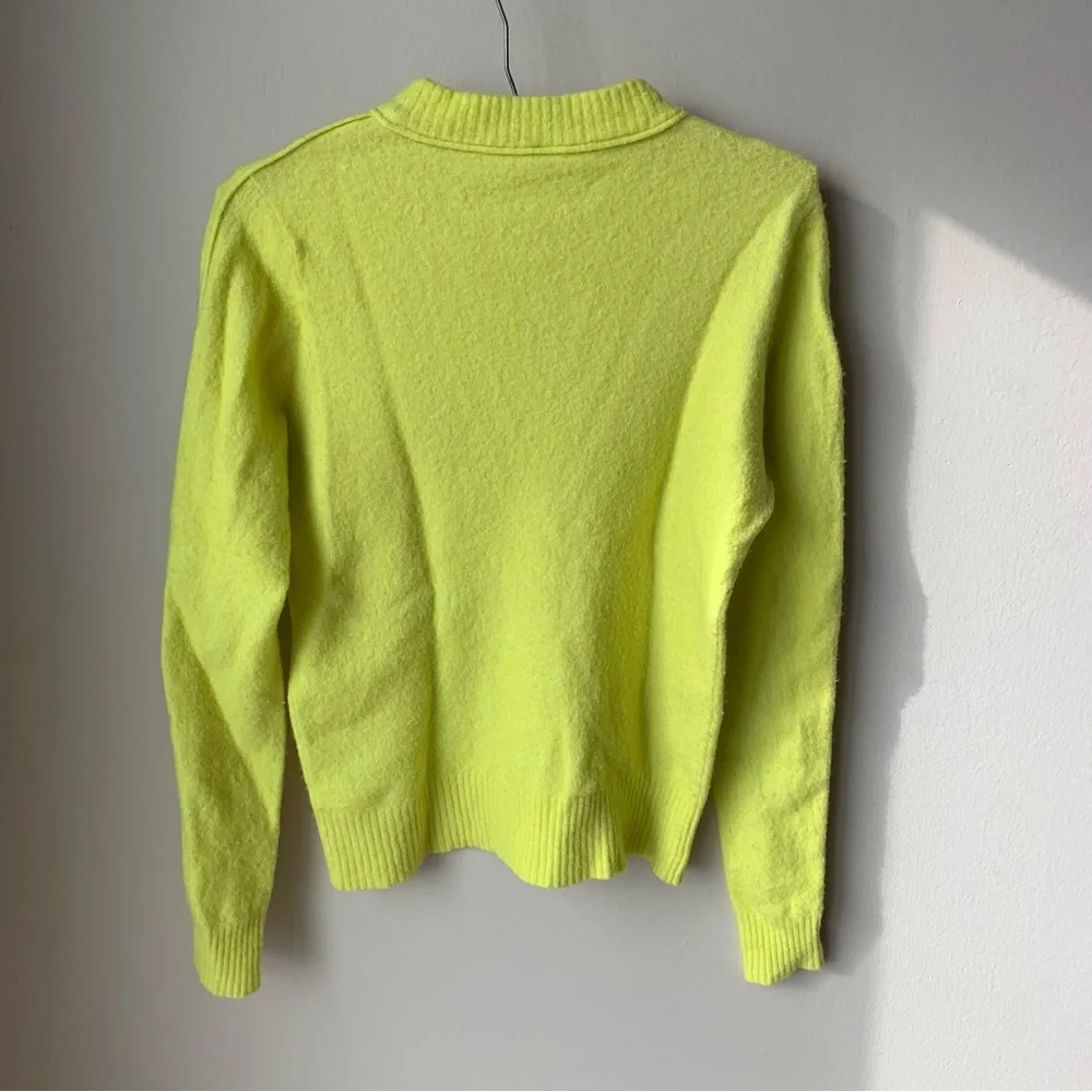 Athleta merino wool blend lime mock neck sweater - Picture 6 of 10